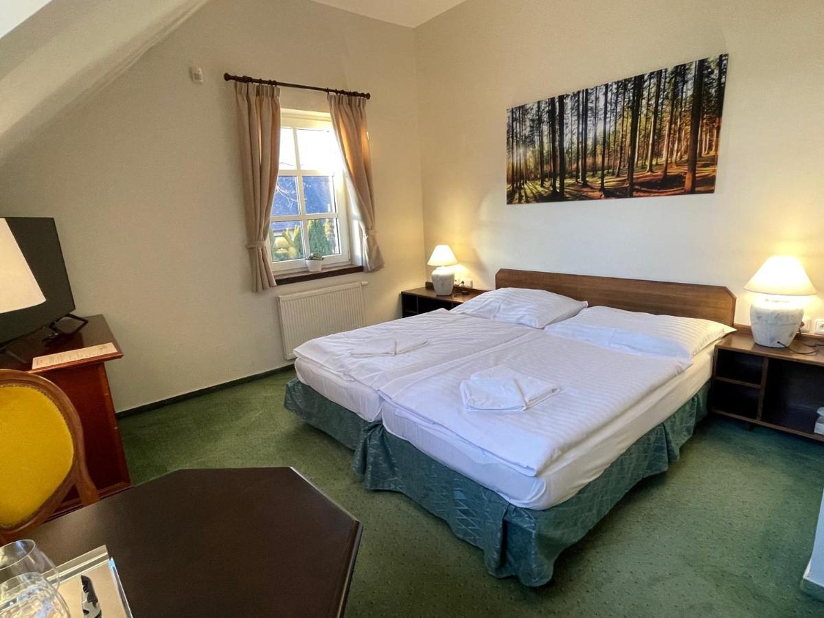 Bechneruv Statek Hotel Lány Eksteriør billede